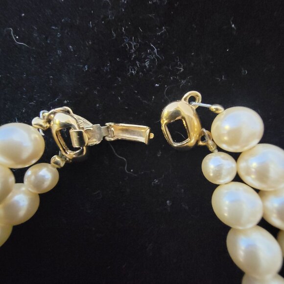 Vintage Napier Gold-Toned Faux Pearl Double Strand Necklace Bracelet Earring Set - Picture 11 of 16